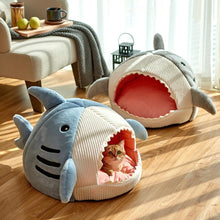 Cargar imagen en el visor de la galería, Cama cálida Baby Shark para gatos - Gatufy
